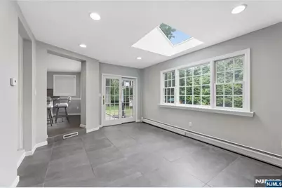 585 W Englewood Avenue, Teaneck Township, NJ 07666 - Photo 8