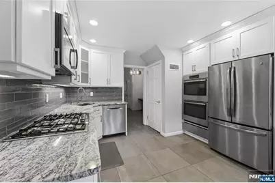585 W Englewood Avenue, Teaneck Township, NJ 07666 - Photo 6