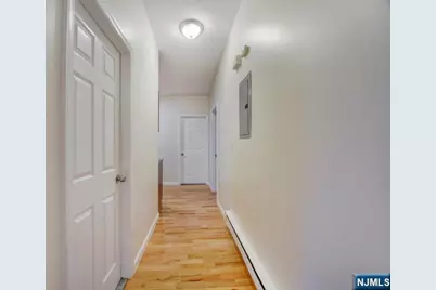 1035 Hunterdon Street, Newark, NJ 07112 - Photo 24