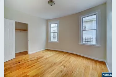 1035 Hunterdon Street, Newark, NJ 07112 - Photo 14