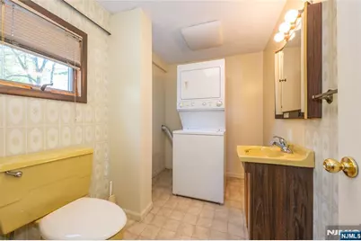 27 Glen Road, West Orange Township, NJ 07052 - Photo 10
