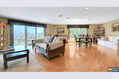 45 Legend Hills Drive, Edgewater, NJ 07020 - Photo 1