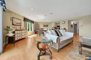 45 Legend Hills Dr, Edgewater, NJ 07020 - Photo 8