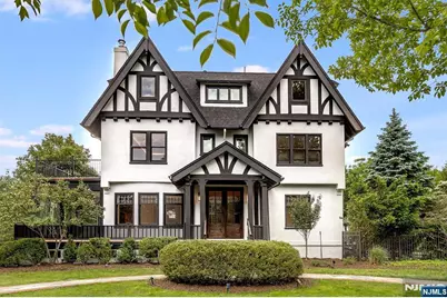 2 Russell Terrace, Montclair, NJ 07042 - Photo 2