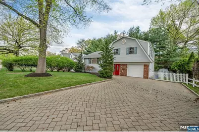 364 Knickerbocker Road, Cresskill, NJ 07626 - Photo 4