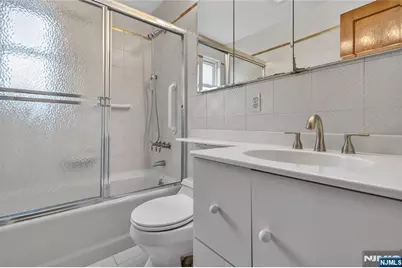 179 E Main Street, Bergenfield, NJ 07621 - Photo 16