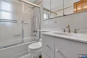 179 E Main St, Bergenfield, NJ 07621 - Photo 16