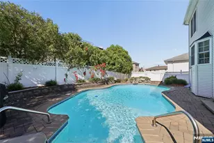 6 Lamring Dr, Fair Lawn, NJ 07410 - Photo 32