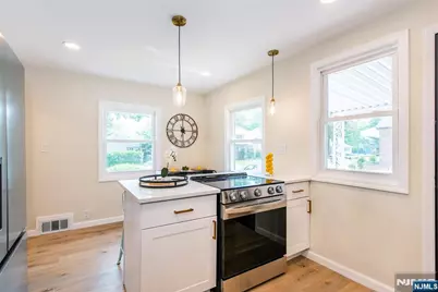 421 Tryon Avenue, Englewood, NJ 07631 - Photo 8
