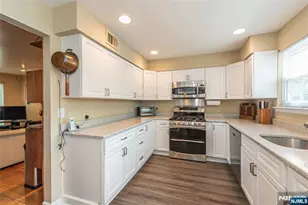 1 Birdseye Cir, Wayne, NJ 07470 - Photo 4