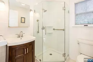 26 Crest View Hill Rd, Livingston, NJ 07039 - Photo 20