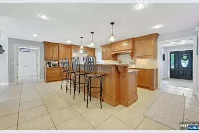 711 Pine Lake Drive, Washington Township, NJ 07676 - Photo 14