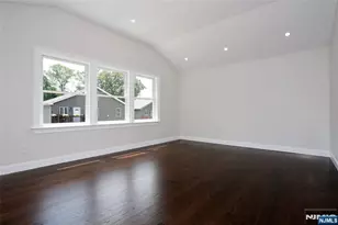 14 Byrne Pl, Bergenfield, NJ 07621 - Photo 28