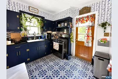 31 Hope Street, Nutley, NJ 07110 - Photo 8