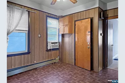 189 Martha Avenue, Elmwood Park, NJ 07407 - Photo 18
