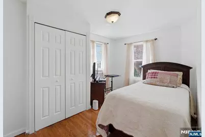 385 Berkeley Avenue, Bloomfield, NJ 07003 - Photo 18