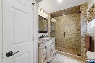 385 Berkeley Ave, Bloomfield, NJ 07003 - Photo 12