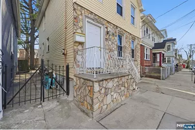 64 Willoughby Street, Newark, NJ 07112 - Photo 30