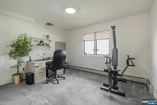 125 Roosevelt Pl, Palisades Park, NJ 07650 - Photo 10