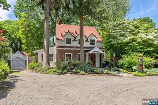 740 River Rd, Teaneck Township, NJ 07666 - Photo 2