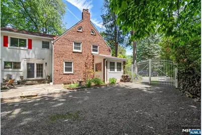 740 River Road, Teaneck Township, NJ 07666 - Photo 26