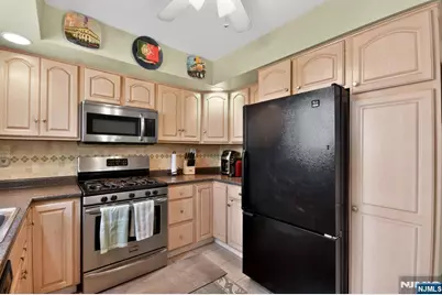 128 White Oak Terrace, Belleville, NJ 07109 - Photo 10