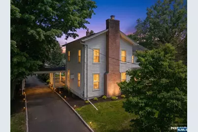 16 Pascack Road, Woodcliff Lake, NJ 07677 - Photo 2