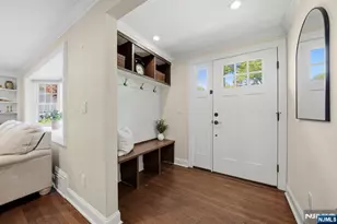35 Stuart St, Waldwick, NJ 07463 - Photo 4
