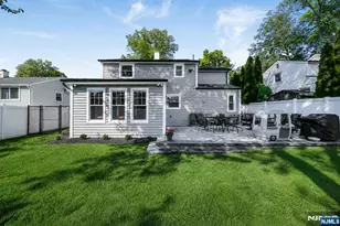35 Stuart St, Waldwick, NJ 07463 - Photo 24