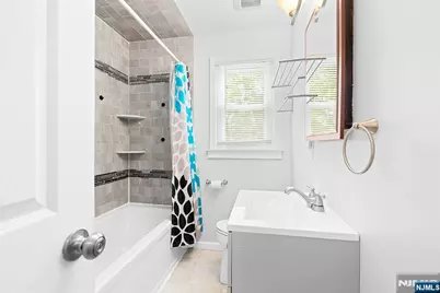 3 Roy Avenue, Bloomingdale, NJ 07403 - Photo 10