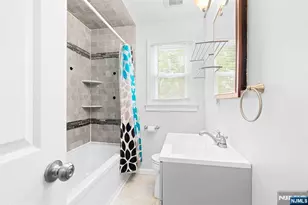 3 Roy Ave, Bloomingdale, NJ 07403 - Photo 10