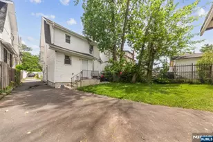 79 Delmar Pl, Irvington, NJ 07111 - Photo 14