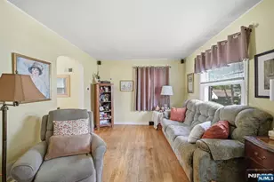 32 Lerome Pl, Teaneck Township, NJ 07666 - Photo 10
