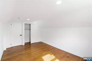 116 Washington Pl, Teaneck Township, NJ 07666 - Photo 20
