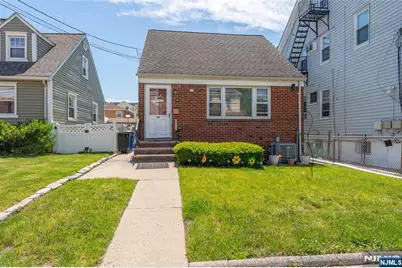 19 Albert Street, North Arlington, NJ 07031 - Photo 2