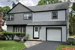 701 Sunderland Rd, Teaneck Township, NJ 07666 - Photo 2