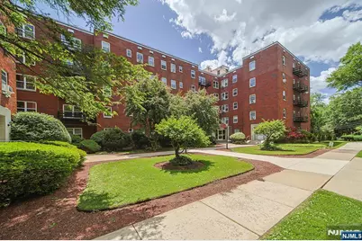 2320 Linwood Avenue 5G #5G, Fort Lee, NJ 07024 - Photo 2