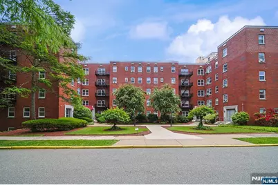 2320 Linwood Avenue 5G #5G, Fort Lee, NJ 07024 - Photo 1