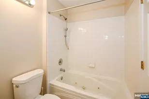 1030 Cumberland Ct 1030, Mahwah, NJ 07430 - Photo 18