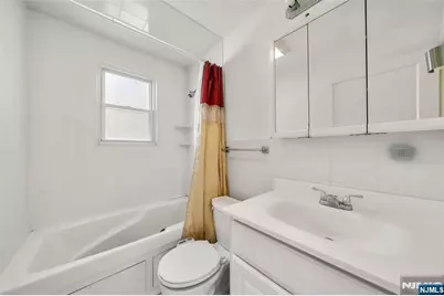 32-06 Rosalie Street, Fair Lawn, NJ 07410 - Photo 10
