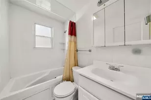 32-06 Rosalie St, Fair Lawn, NJ 07410 - Photo 10