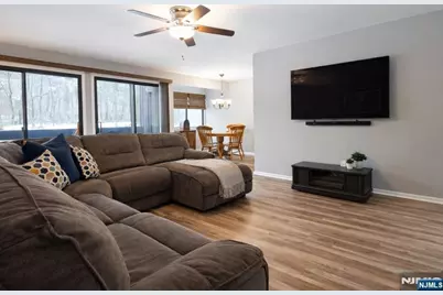 2111 Hilltop Road, Mahwah, NJ 07430 - Photo 8