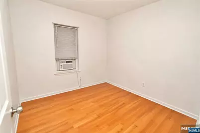 395 S 15th Street, Newark, NJ 07103 - Photo 16