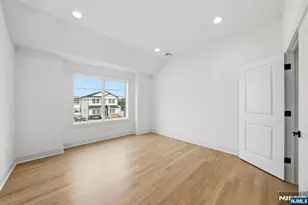 110 Platt Ave, Saddle Brook Township, NJ 07663 - Photo 38