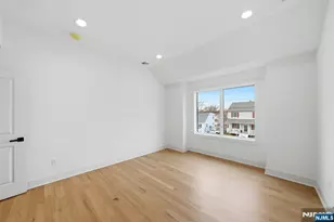 110 Platt Ave, Saddle Brook Township, NJ 07663 - Photo 36