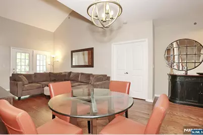 175 Rochelle Avenue 321 #321, Rochelle Park Township, NJ 07662 - Photo 8