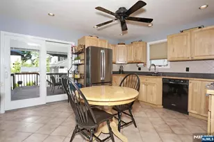 94 Smith Ave, Bergenfield, NJ 07621 - Photo 16