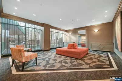 2200 N Central Road 6U #6U, Fort Lee, NJ 07024 - Photo 4
