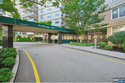 2200 N Central Road 6U #6U, Fort Lee, NJ 07024 - Photo 2