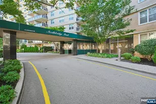 2200 N Central Road 6U, Fort Lee, NJ 07024 - Photo 2